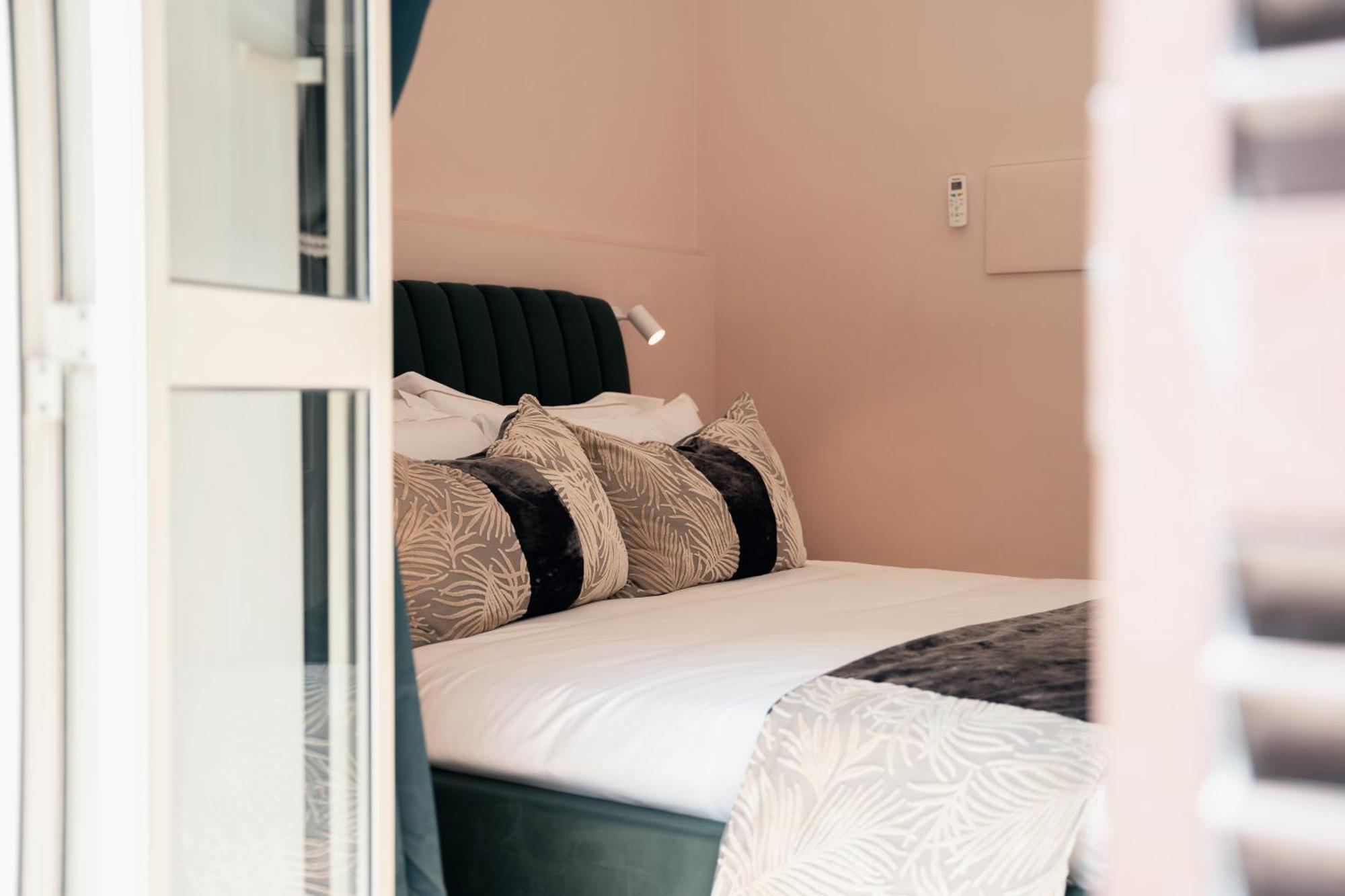 Naman Hotellerie - Monti Рим Экстерьер фото